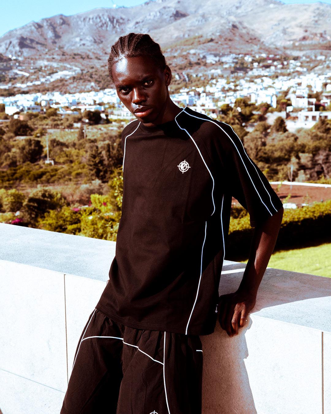 T-SHIRTS - VICINITY