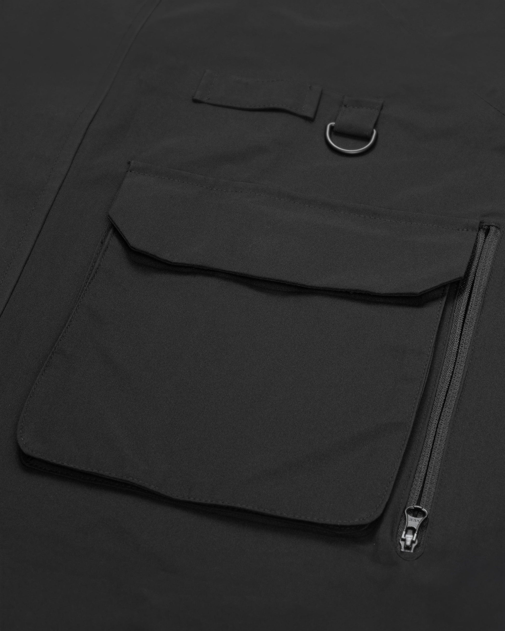 WINDBREAKER BLACK - VICINITY