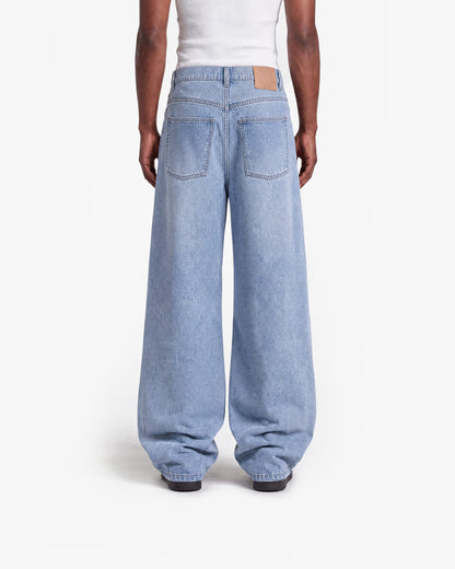 THE BAGGY DENIM LIGHT BLUE