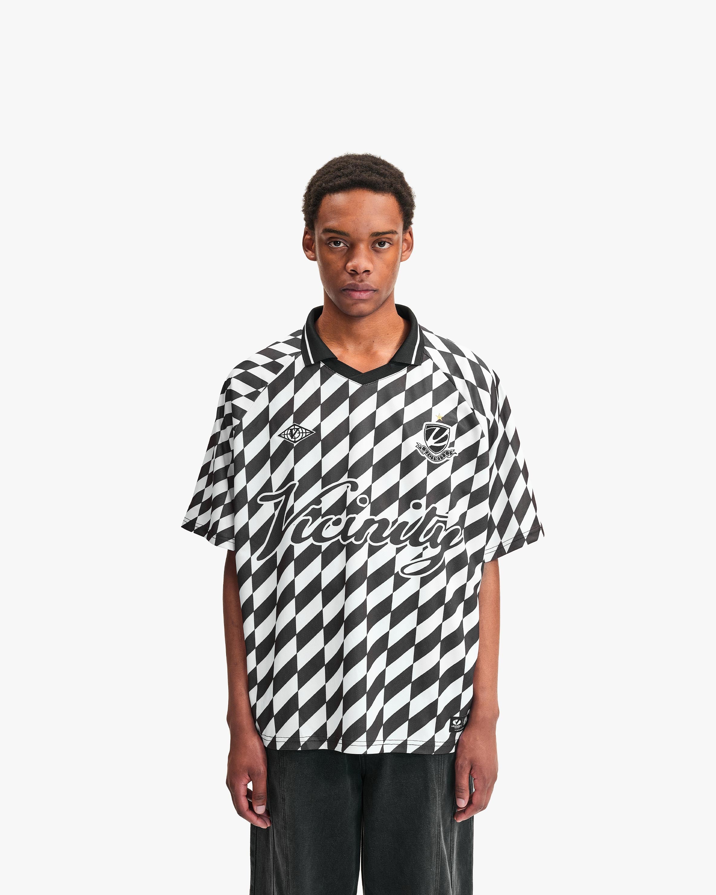 94 TEE PINK/WHITE – VICINITY