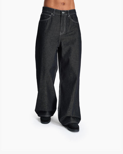 VOLUME DENIM RAW BLACK