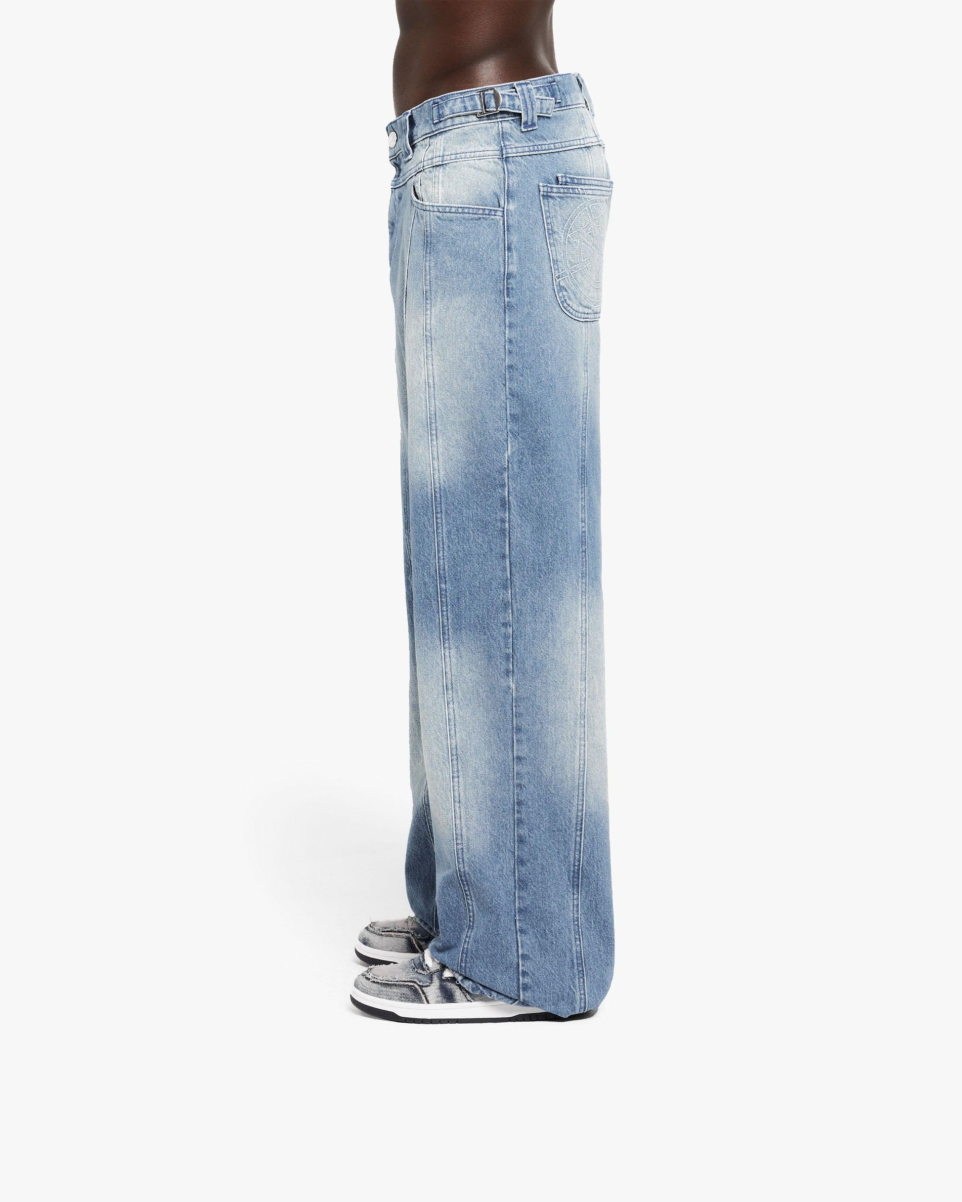 V-LOGO LIGHT BLUE DENIM - VICINITY