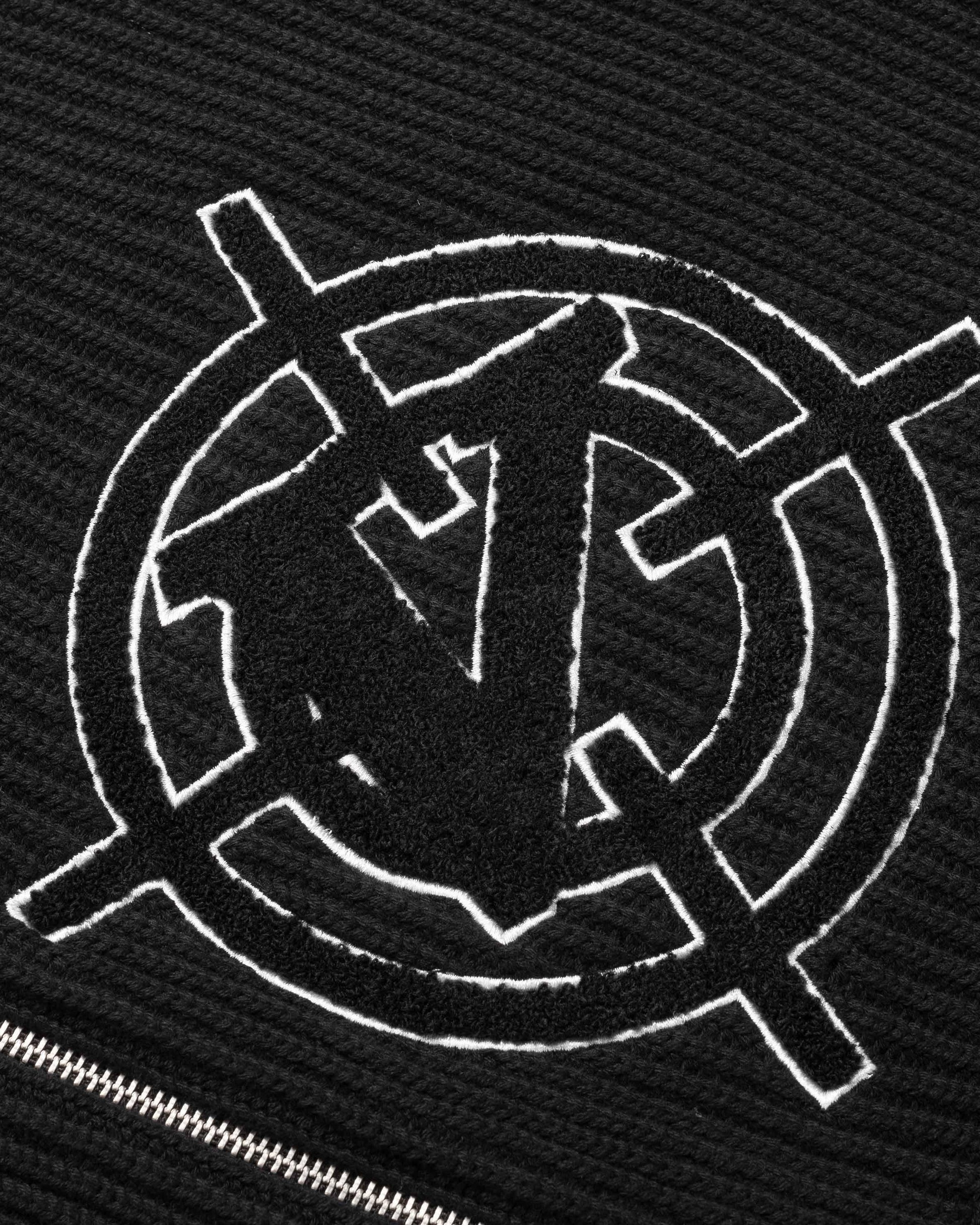 V-LOGO KNIT ZIP HOODIE BLACK - VICINITY