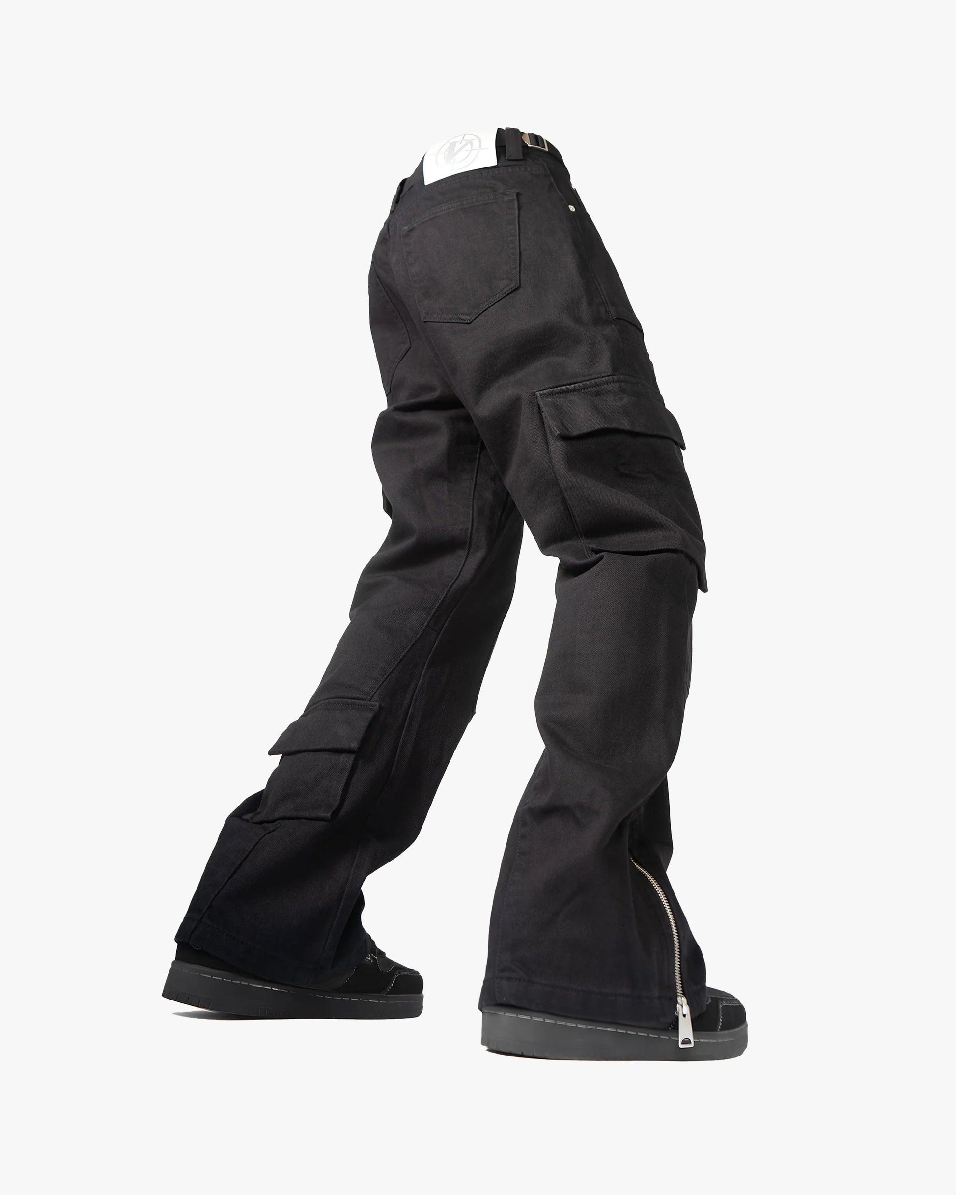 FLARED CARPENTER CARGOPANTS BLACK - VICINITY