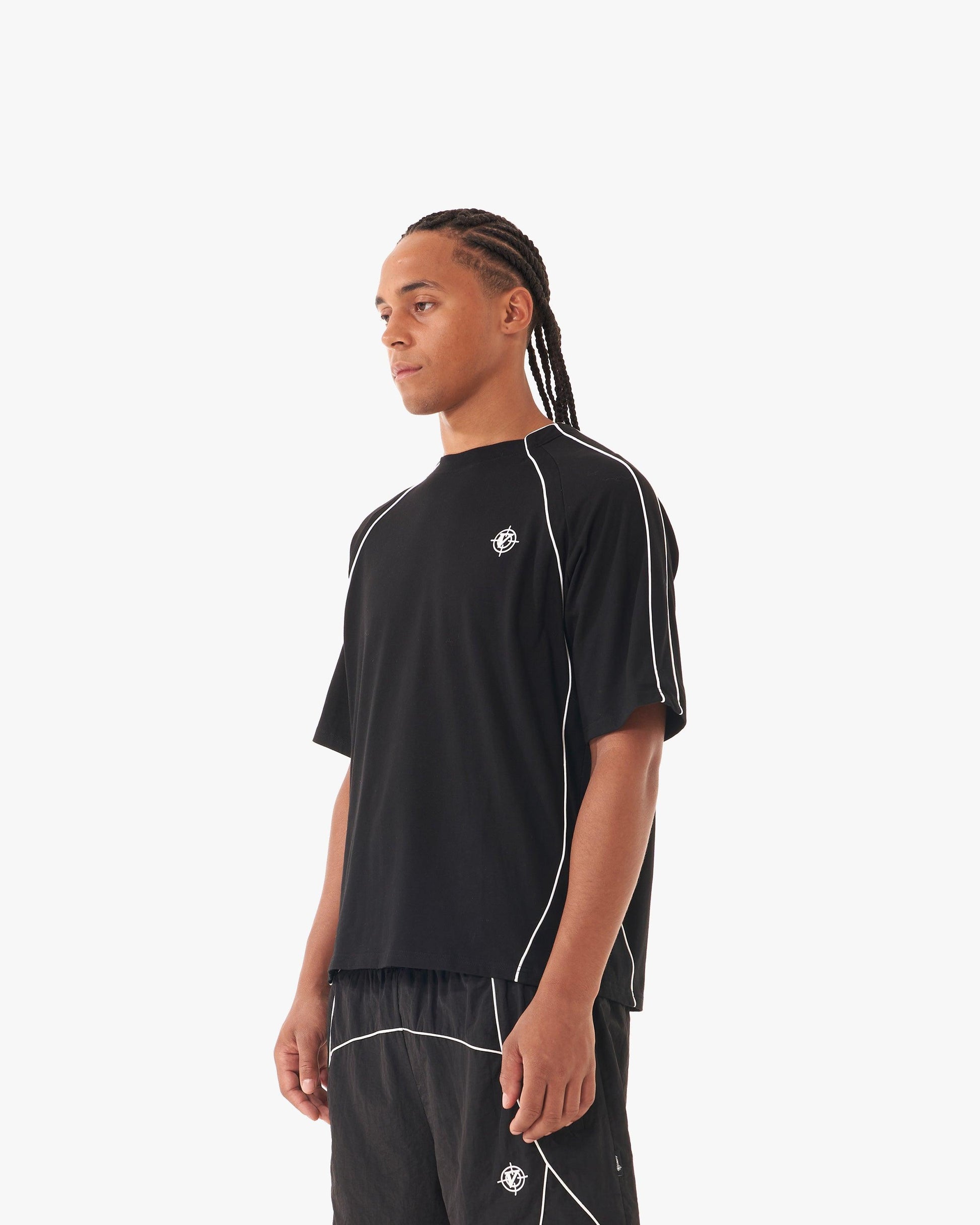 TRACK TEE BLACK - VICINITY